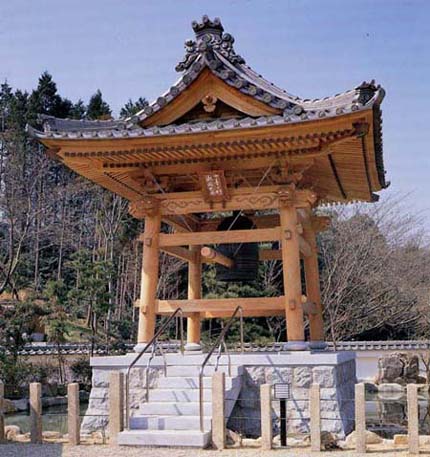 鐘楼堂正面