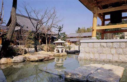 鐘楼堂側面